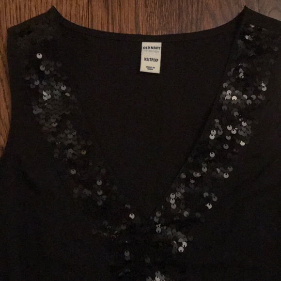 Old Navy XS Sequins black sleeveless top - cute! - Picture 2 of 3